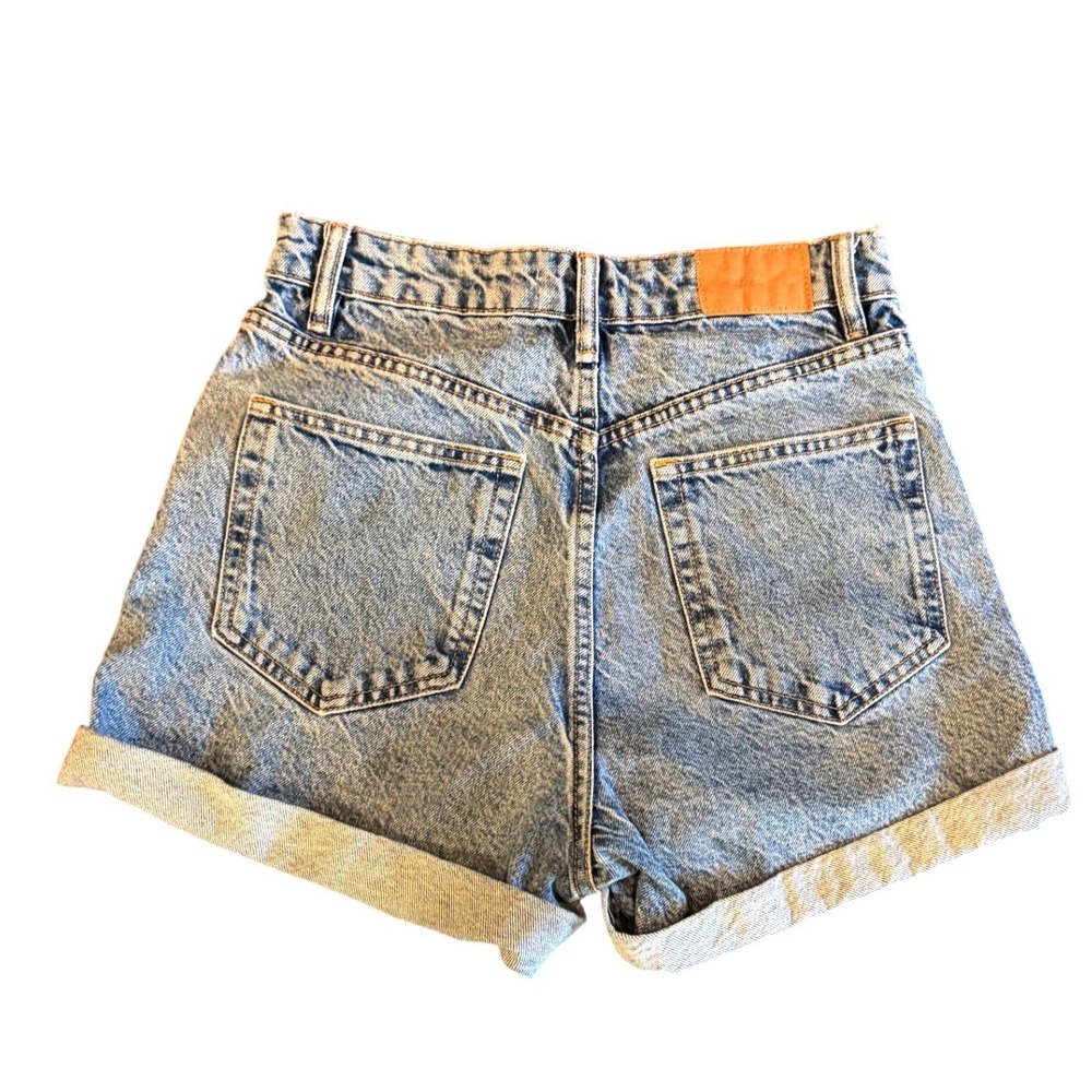 Zara Womens High Waisted Acid Wash Denim Shorts Light Blue Rolled Hem Size 4 26 - Picture 2 of 3
